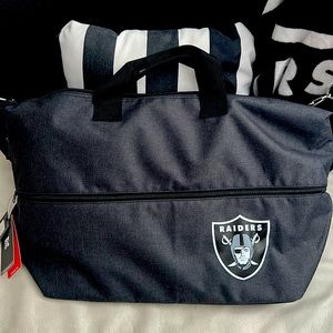 Great new w tags raiders carry all 25x15x9